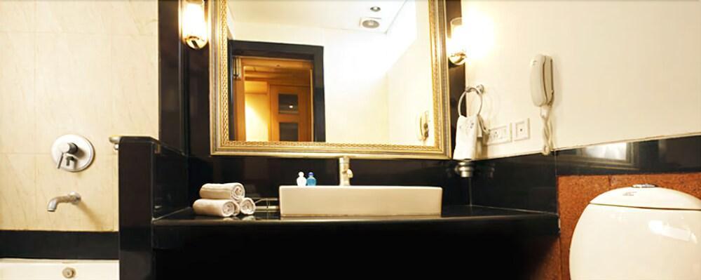Hotel Jewel Palace Yeni Delhi Dış mekan fotoğraf