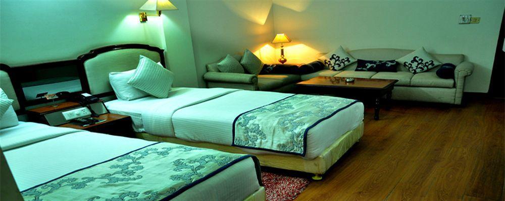 Hotel Jewel Palace Yeni Delhi Dış mekan fotoğraf