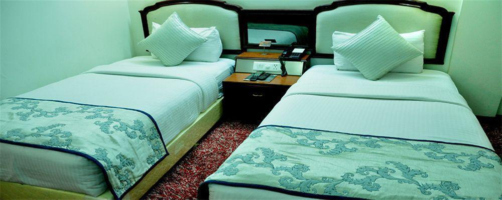 Hotel Jewel Palace Yeni Delhi Dış mekan fotoğraf