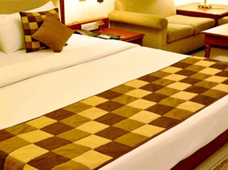 Hotel Jewel Palace Yeni Delhi Dış mekan fotoğraf